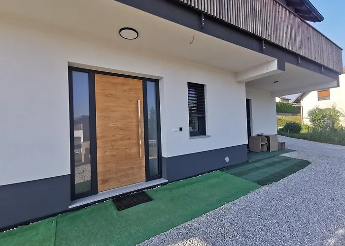 Apartma Lipa アパート